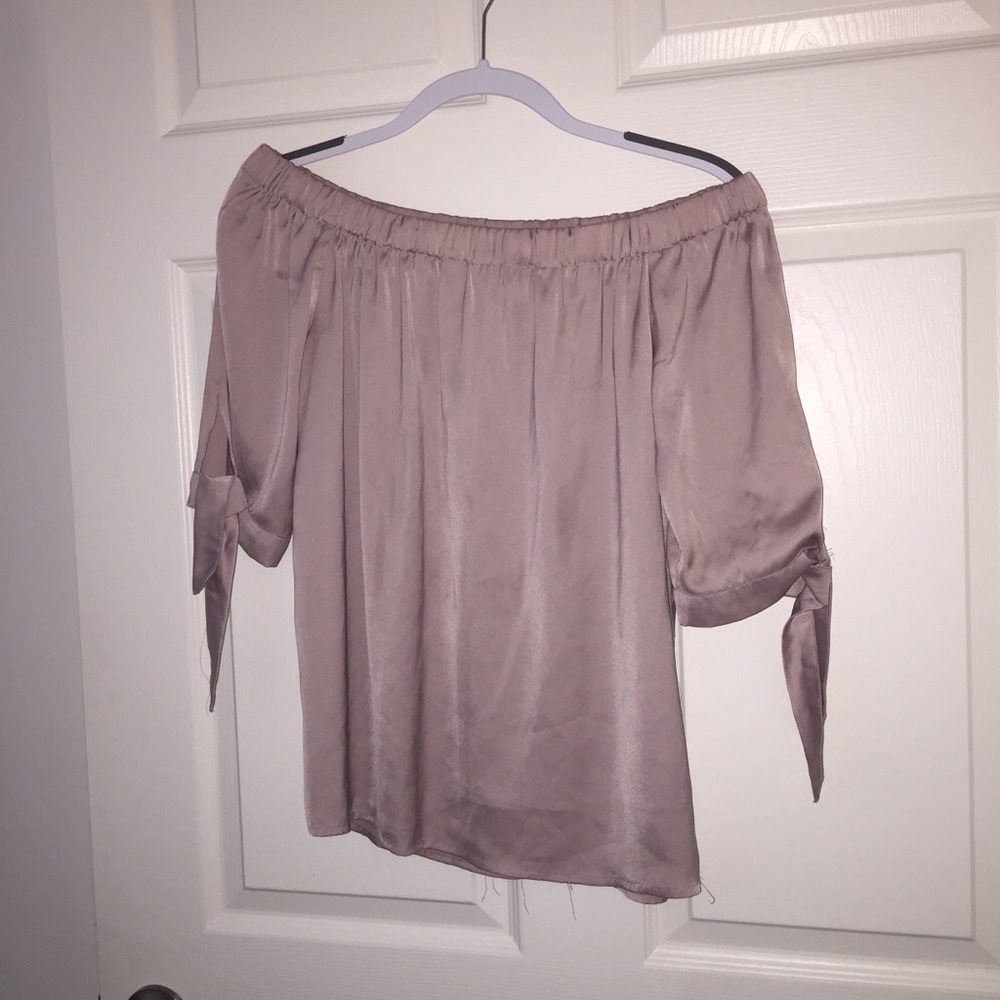 😍Off shoulder blouse✨